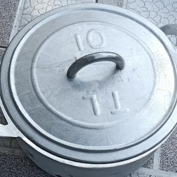 NỒI GANG ĐÚC BẰNG KHUÂN SẮT SỐ 10 ( ĐK21.5CM)