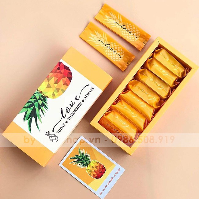 Hộp bánh dứa màu vàng