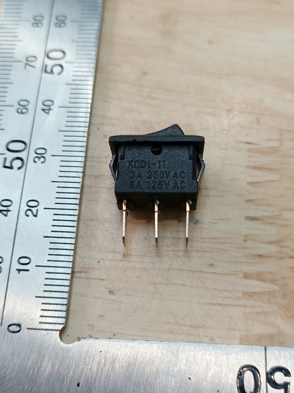 Công tắc KCD 1-11 3A-250VAC 6A-125VAC (10 chiếc)