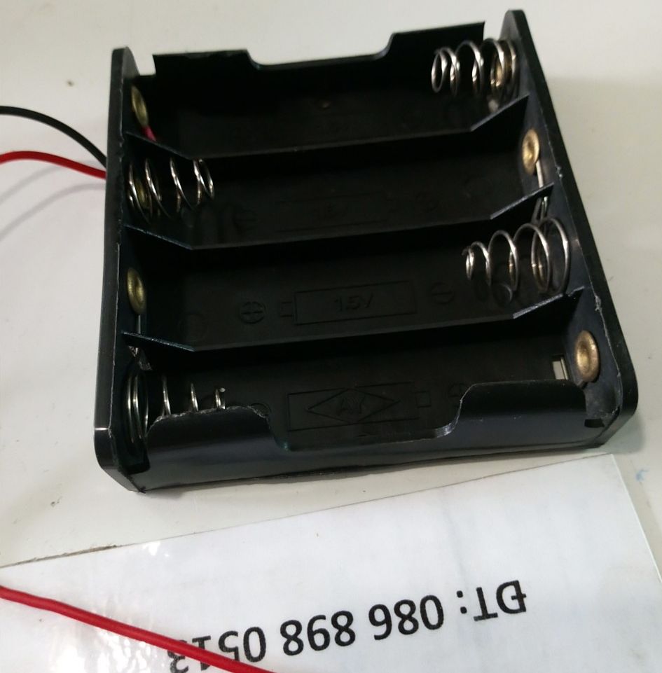 Khay Pin AA - 1.5V X 4 Viên - Khay ngang