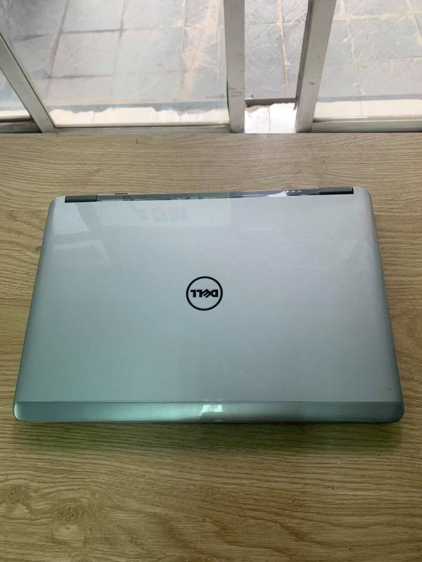 Laptop Dell E7440 I5-4300U Ram 4G Ssd 120G Siêu mỏng , siêu sang