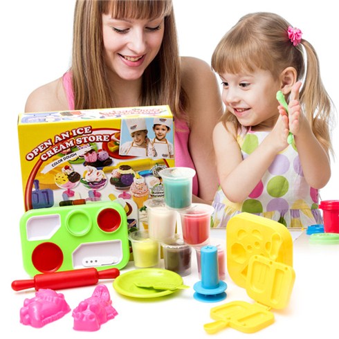 [HCM]Hộp đất sét nặn hình 6 màu - Tặng kèm bộ khuôn in đất nặn hình cho bé