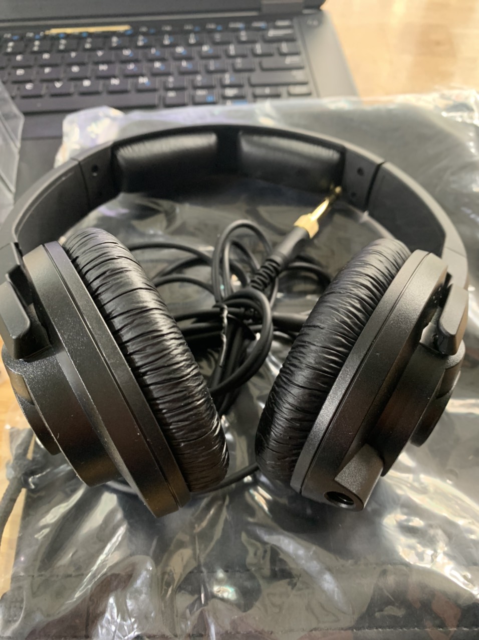 Tai Nghe Kiểm Âm KRK KNS 6402
