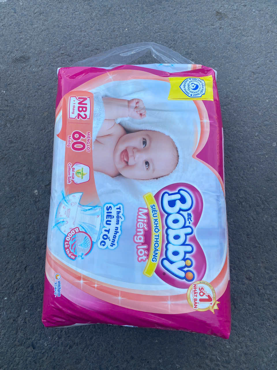 Miếng lót cho bé sơ sinh Bobby Newborn 2-60 miếng