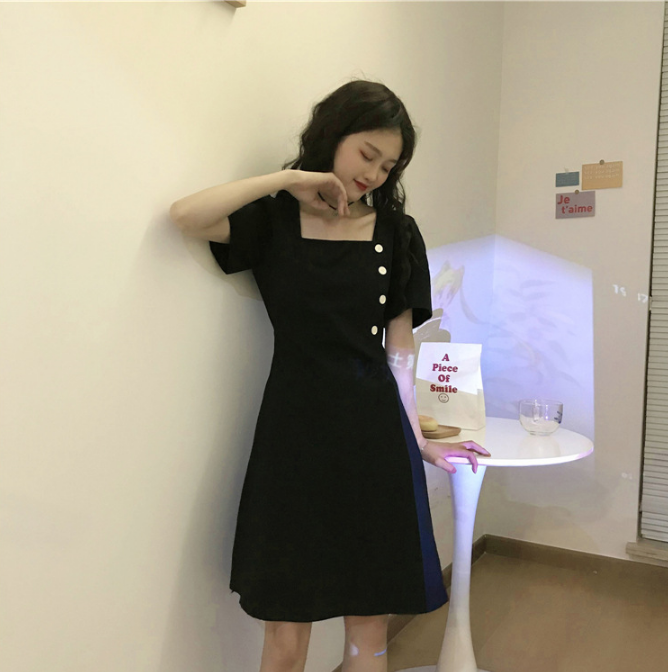 Đầm Nữ Cổ Vuông Phối Nút Công Sở