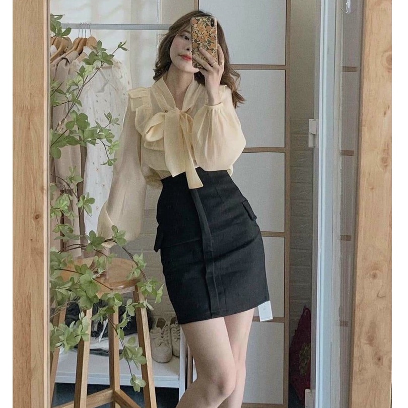 Áo sơ mi tơ buộc nơ nữ tính màu be