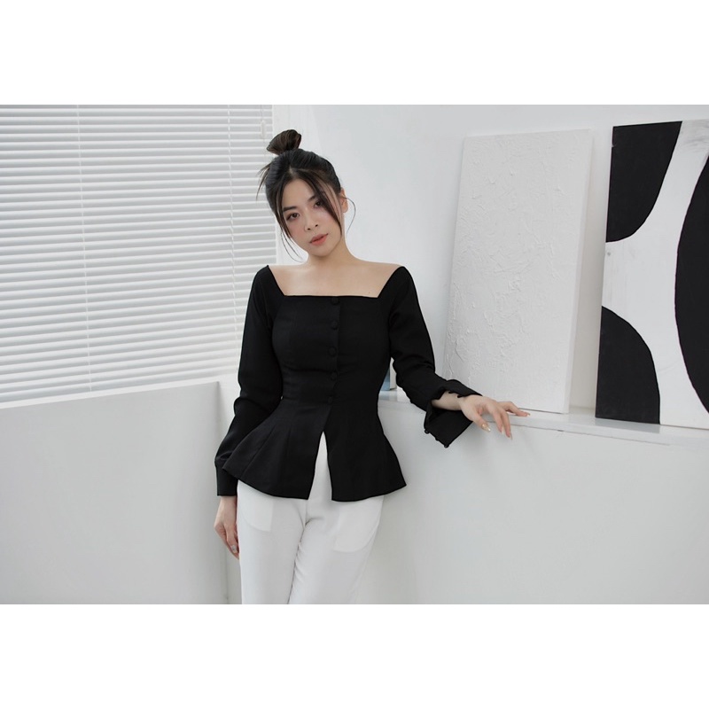 Lyn Top - Áo cổ vuông nút bọc CEEME