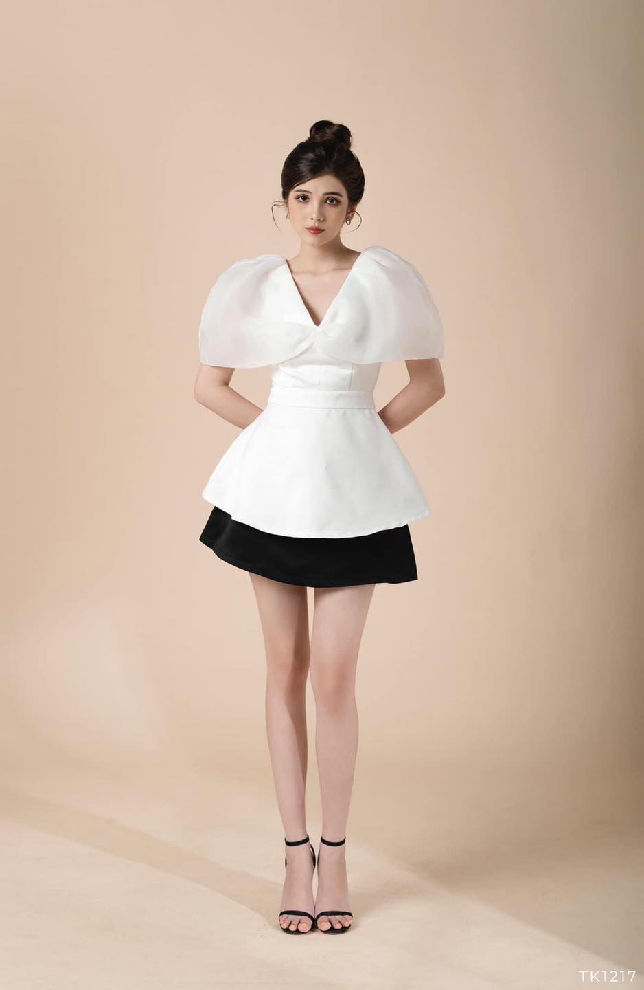 [Ảnh thật] Áo peplum cổ V phối oganza tay phồng