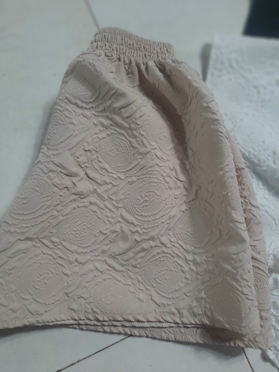 Quần short lưng thun chất xốp nhăn hàng đẹp, kiểu dáng trẻ trung năng động - xmt