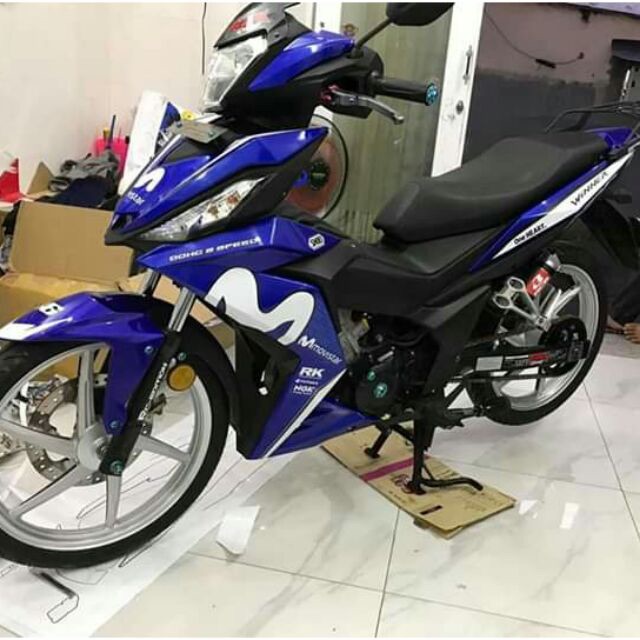 Tem rời winner Movistar dán xe xanh gp