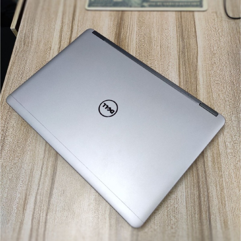 Laptop Dell Latitude E7440 Core i5-4300U, 4gb Ram, 128gb SSD, 14inch HD vỏ nhôm mỏng nhẹ