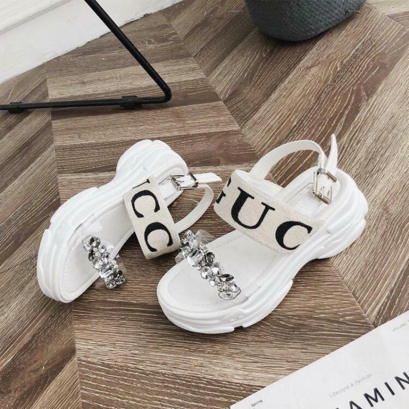 GIÀY SANDAL NỮ ULZZANG NÂNG ĐẾ 5P GUCC QUAI TRONG ĐÍNH ĐÁ LỚN DỄ ĐI TIỆN LỢI MAX SANG CHẢNH -MÃ 46 giá rẻ