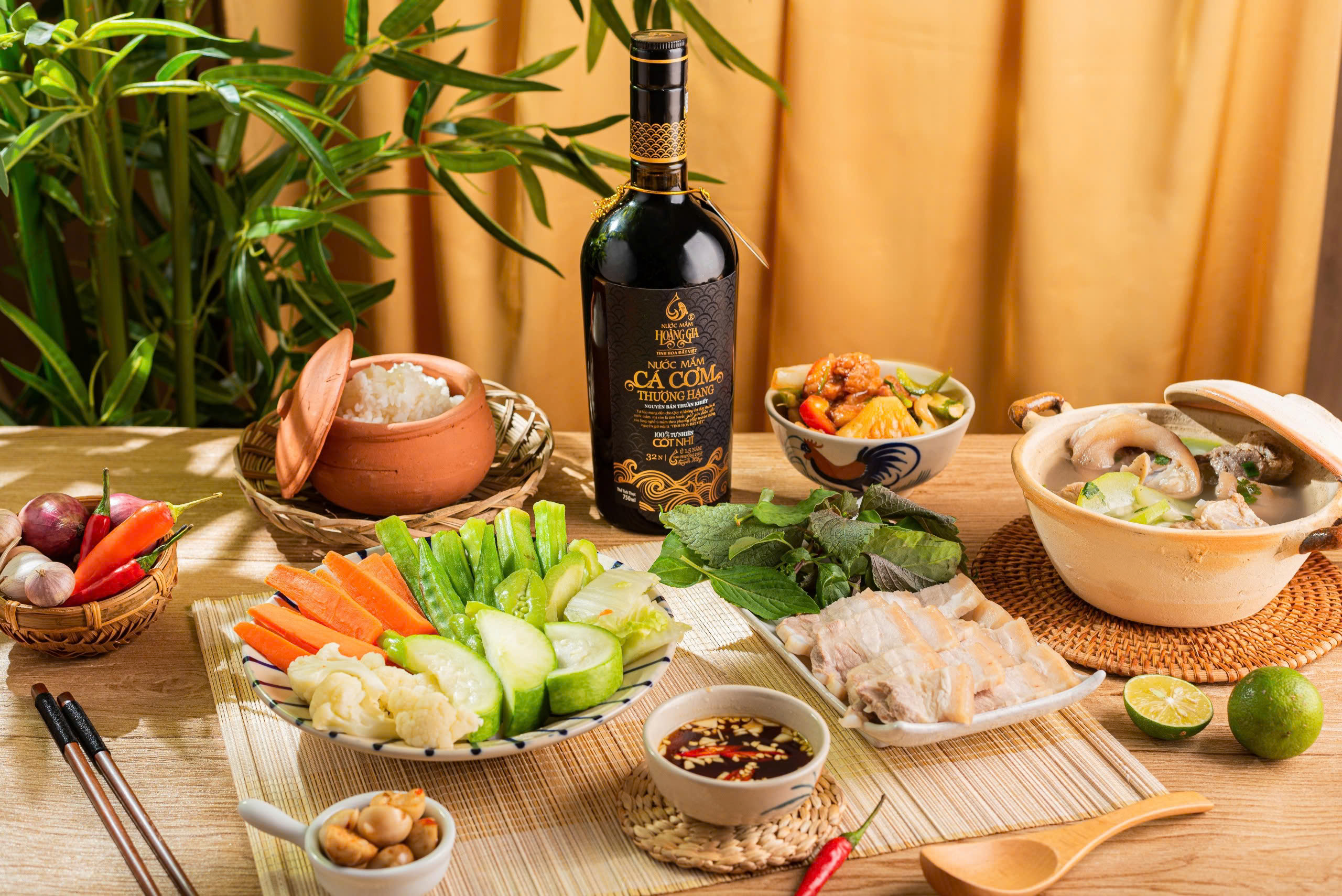 [Hộp giấy 250ml] Nước mắm cá cơm thượng hạng Hoàng Gia ủ chượp 1.5 năm –  Quà tặng ẩm thực cao cấp​