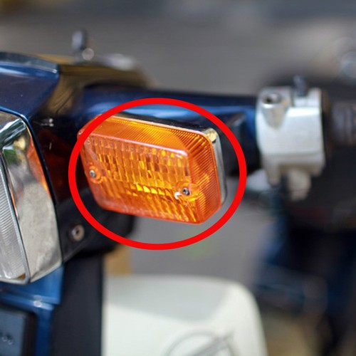 Nắp Đèn Xi Nhan xe Cup 82
