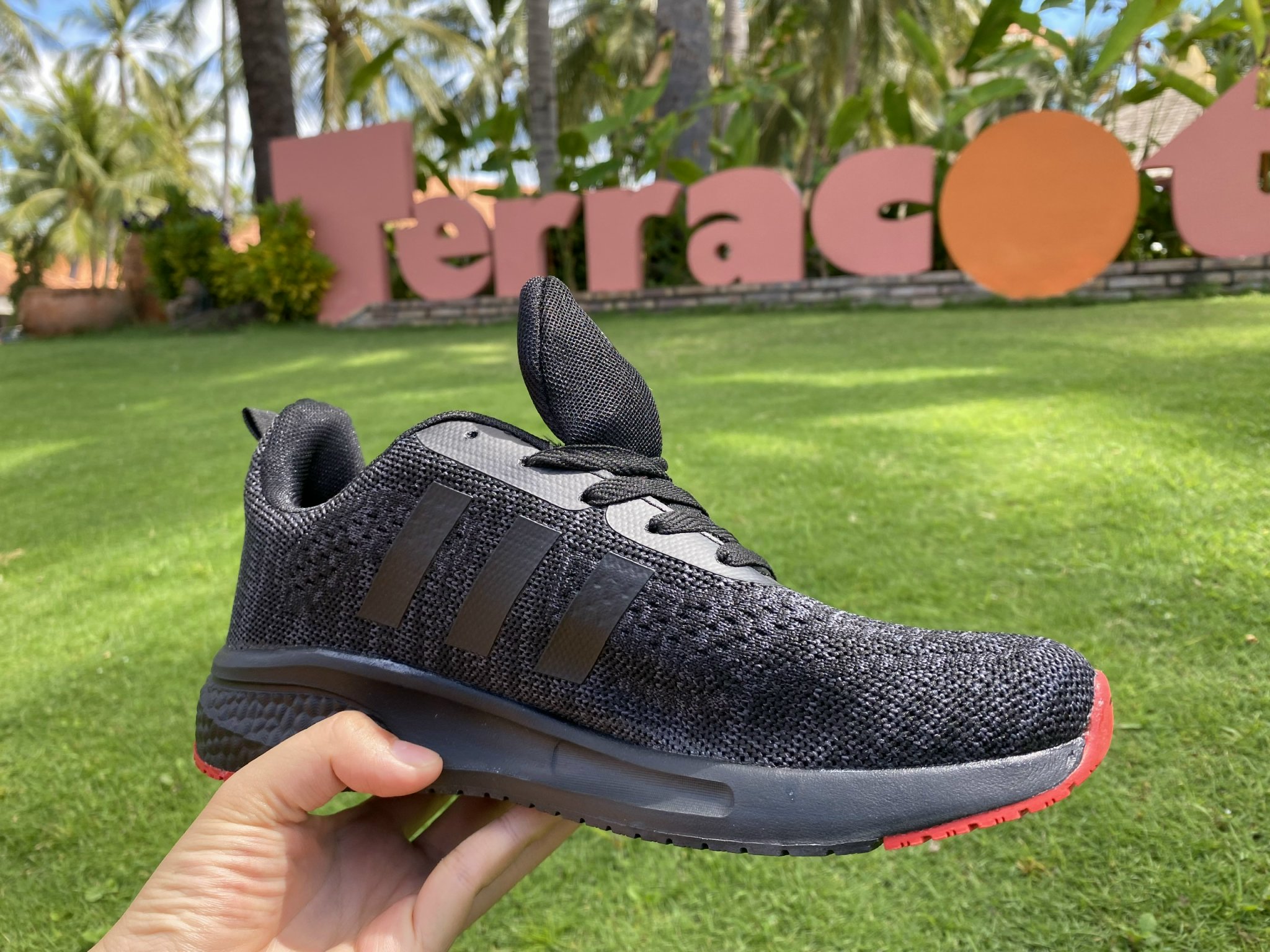 Giày thể thao adidas 08VN