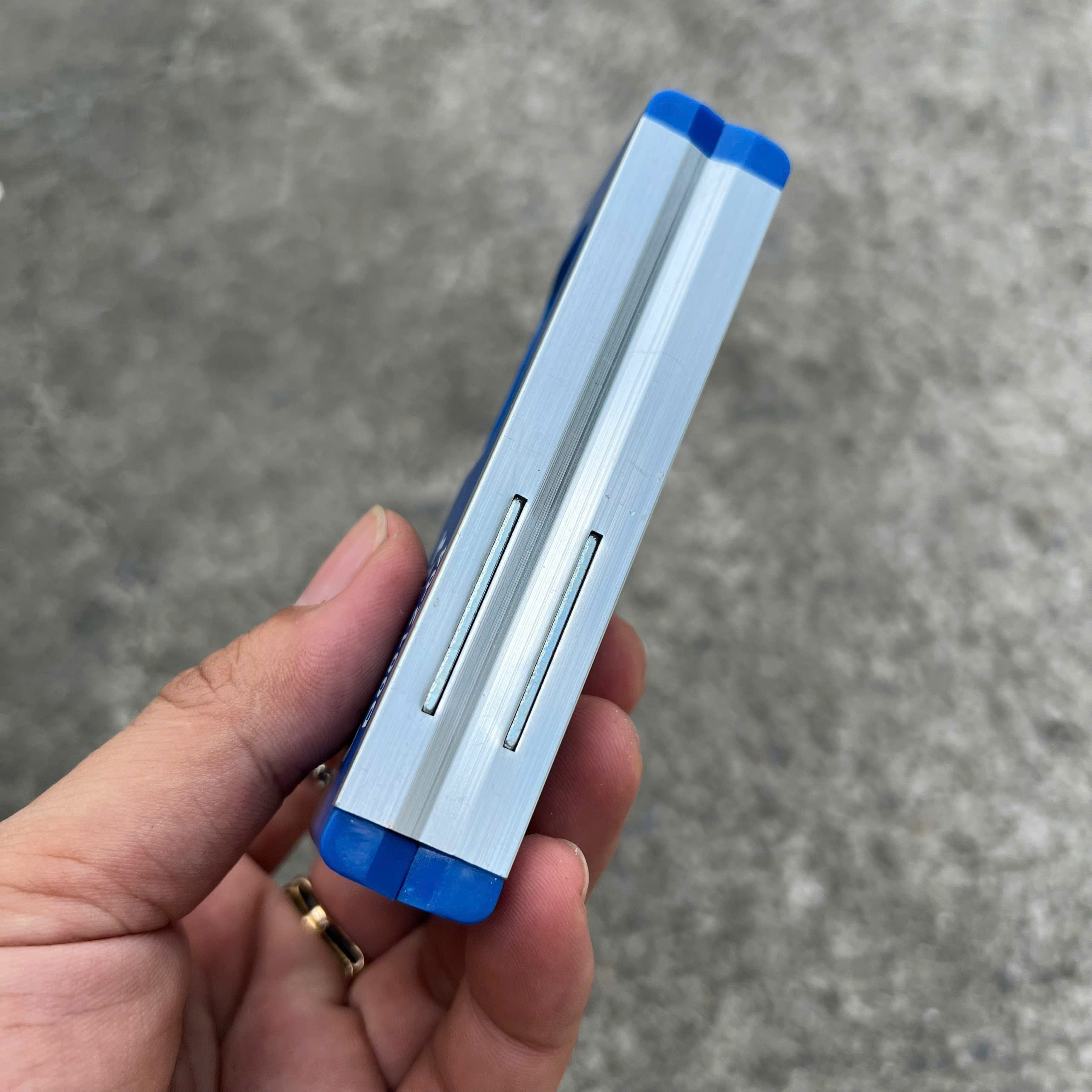 Thước thủy bỏ túi có từ C-MART D0012-04  100mm