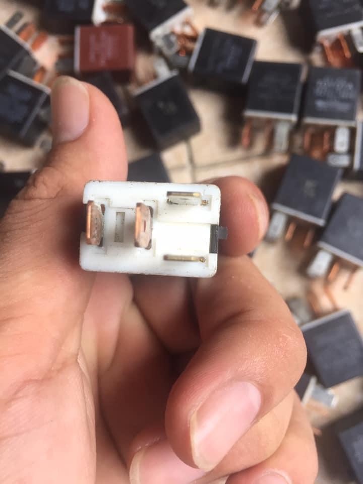 Rơ le bãi 4 chân 12v