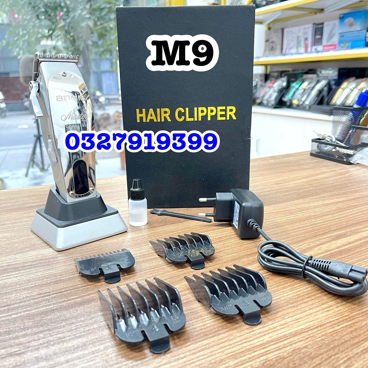 Andis Tông Đơ Cắt Tóc Cao Cấp M9 - Cốc Sạc, Lưỡi Thép Sắc Bén, Màn Hình LCD Báo Pin, Thời Gian Sử Dụng 3 Giờ