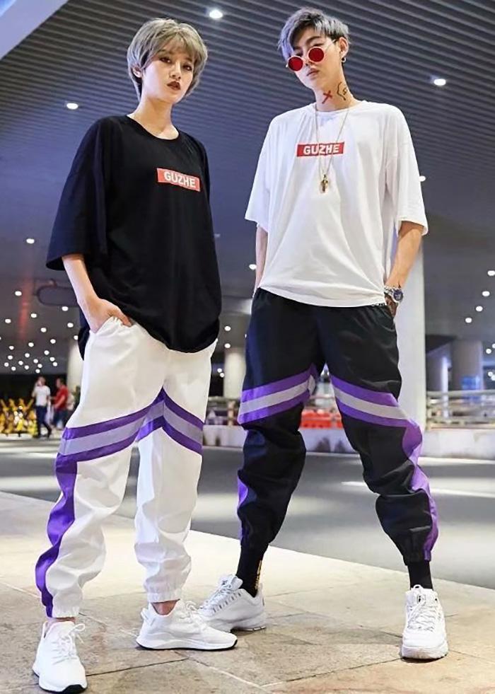 Quần jogger nam màu trắng sọc tím
