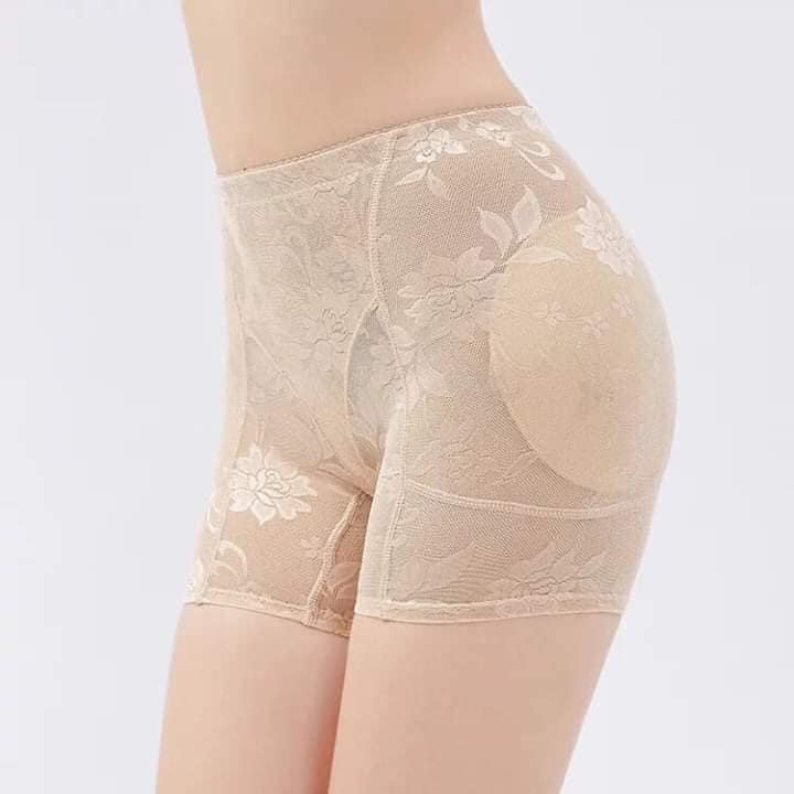 Quần đùi độn mông mặc trong váy