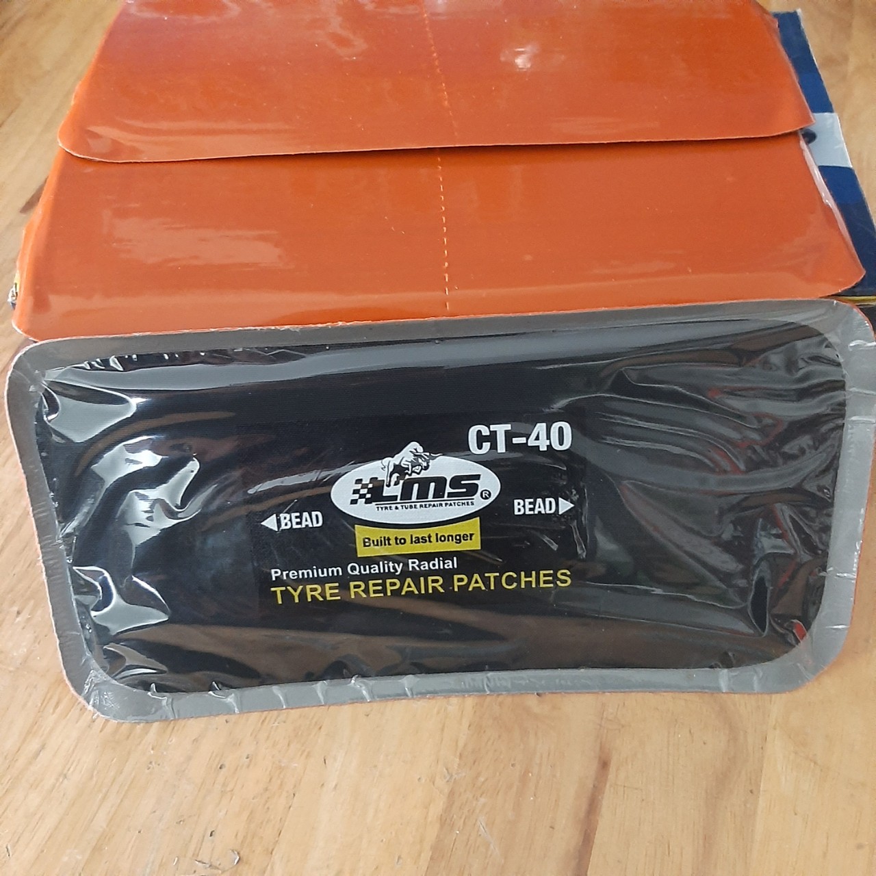 Miếng vá lốp ô tô bố thẳng chữ nhật Ấn Độ LMS CT40 (giá bán hộp 10 miếng), kích thước 115x225mm