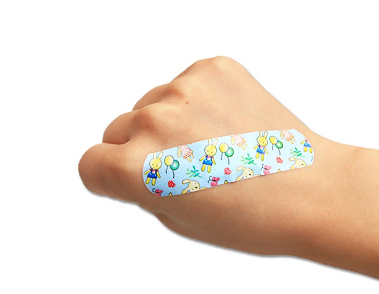 Băng Keo Cá Nhân Hàn Quốc (Hộp 100 Miếng)