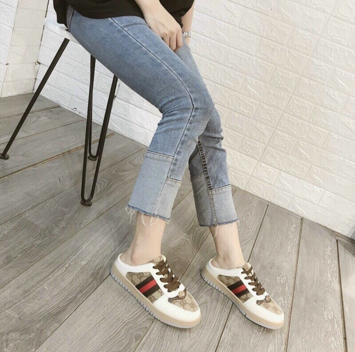 Giày sục nữ GC 3 vạch cá tính