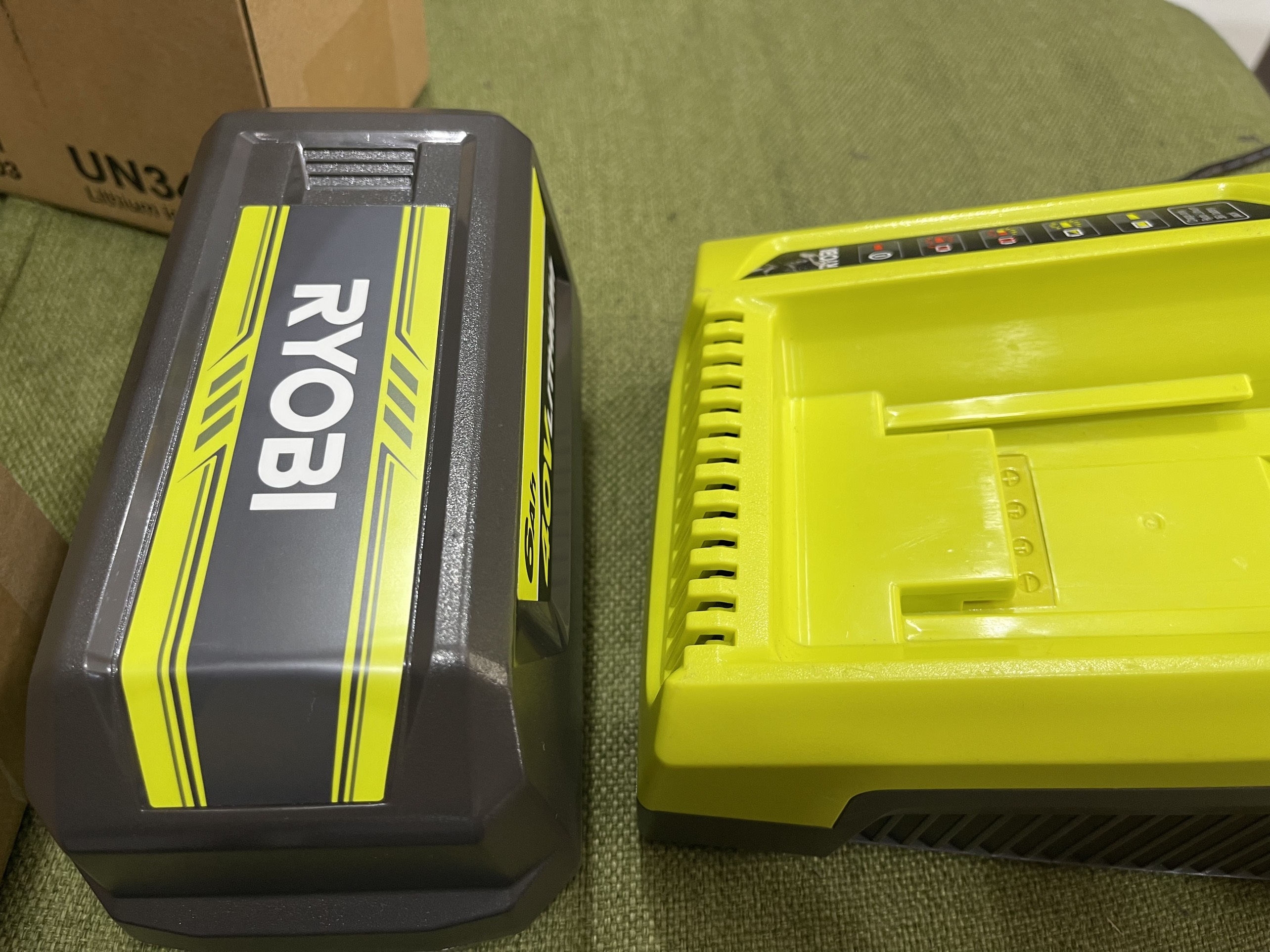Pin ryobi 40v 6Ah new 100% va sac nhanh