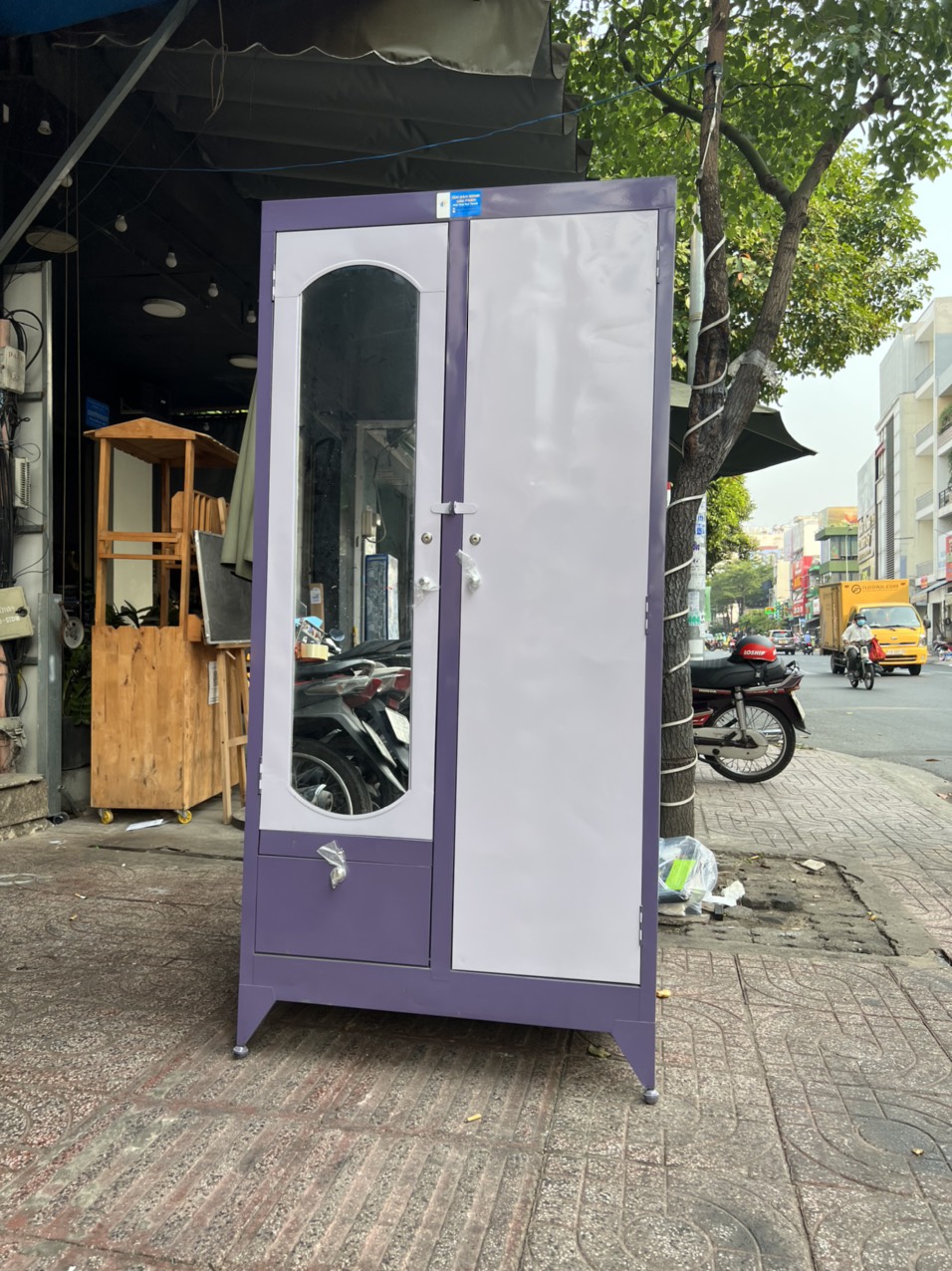 Tủ quần áo sắt 1m8 màu xám
