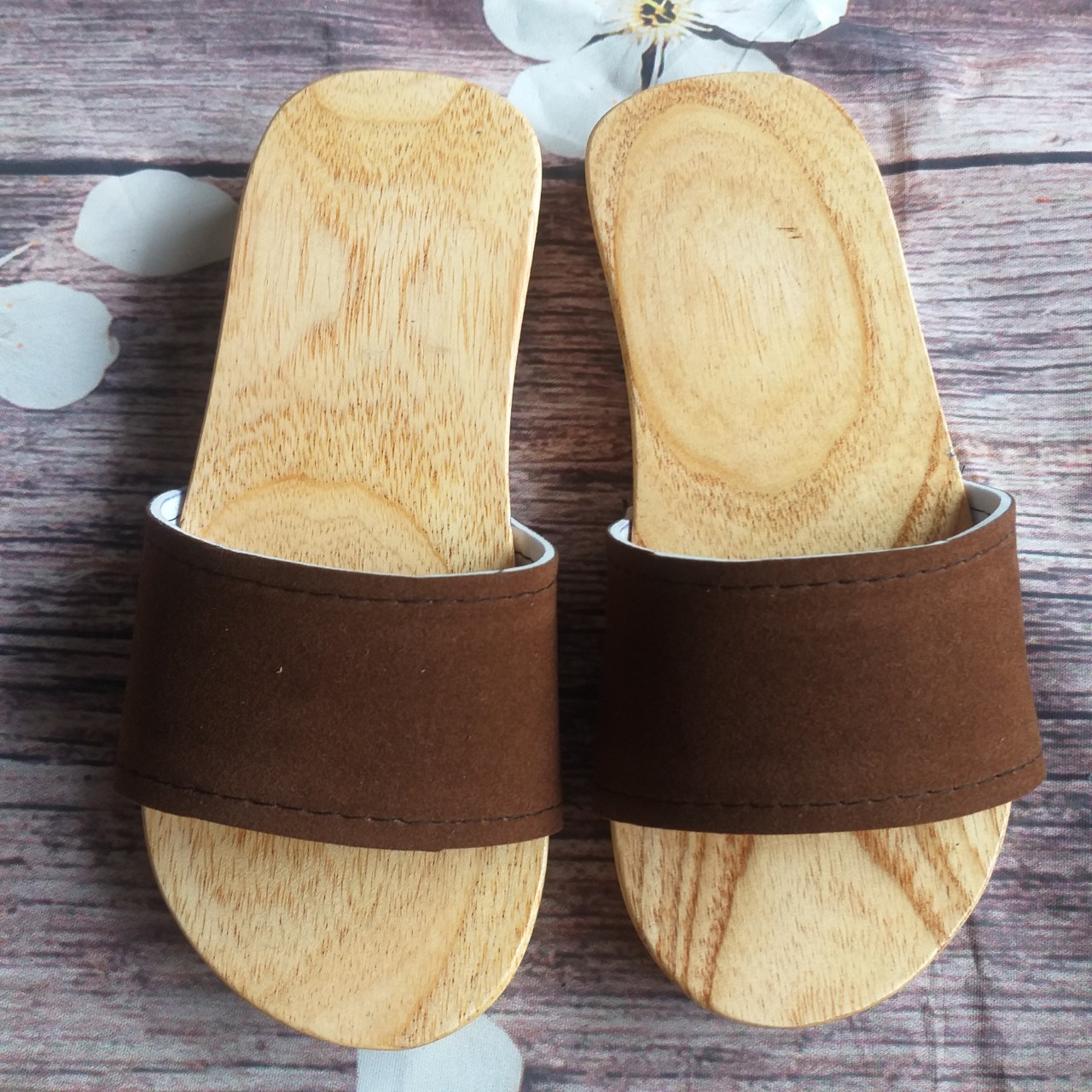 Guốc gỗ bé trai , bé gái , guốc nhật ( xưởng sản xuất )