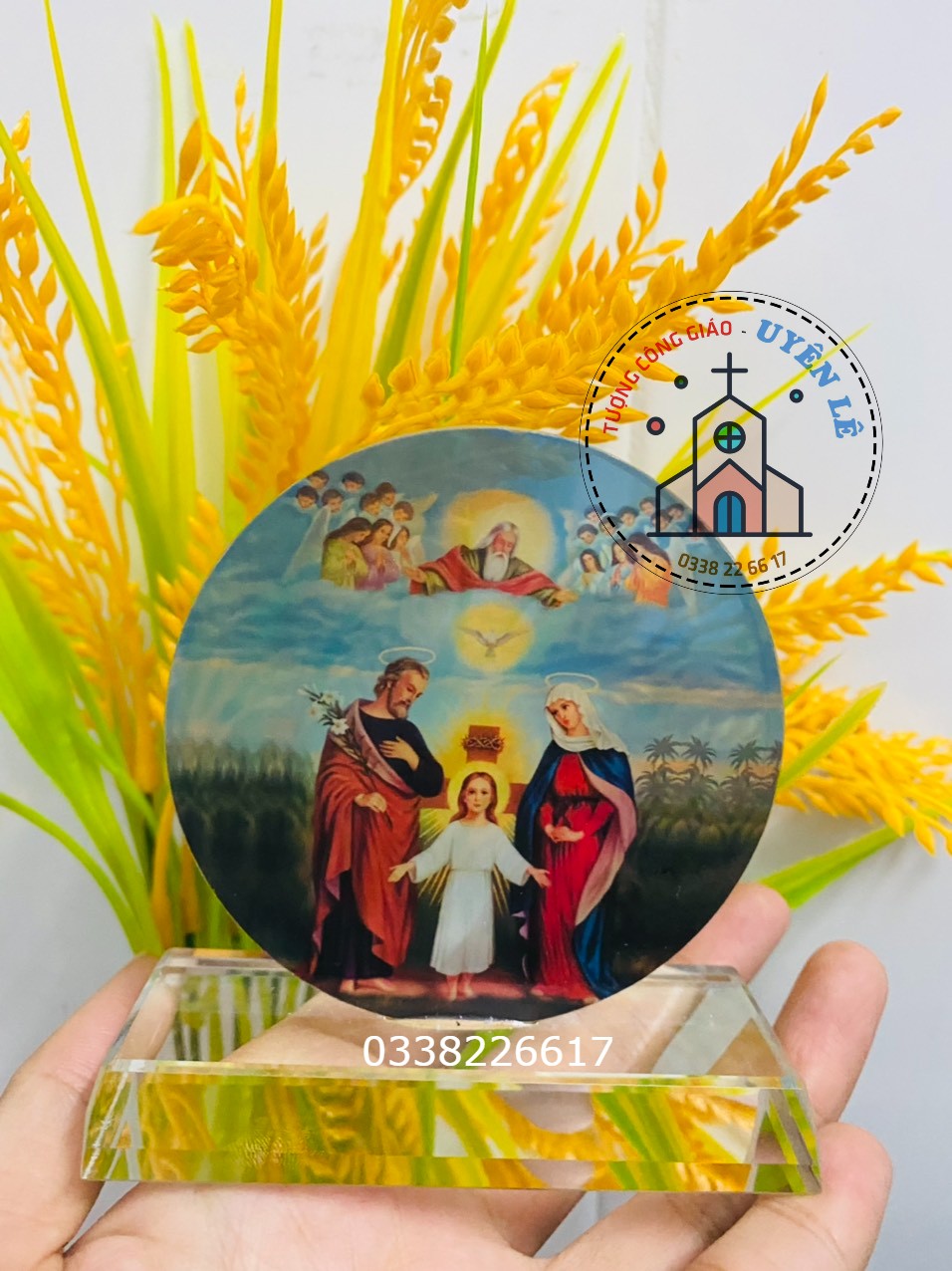 Tượng công giáo Pha lê tròn màu