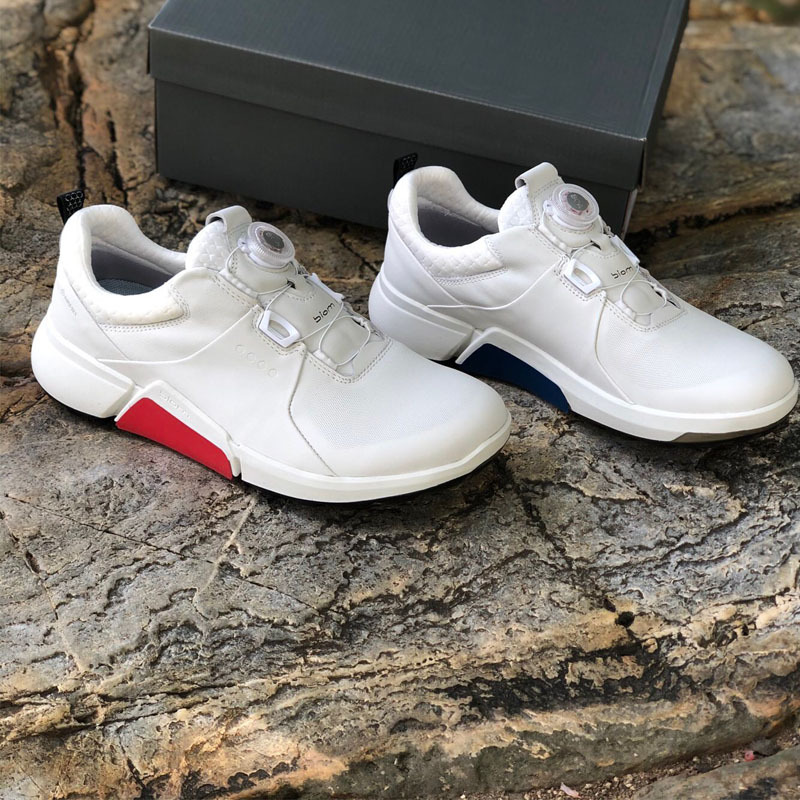 Giày Golf Ecco êm chân - nút vặn tiện lợi, chắc chắn.