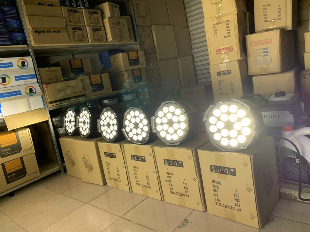 Đèn par led 18x15w full màu