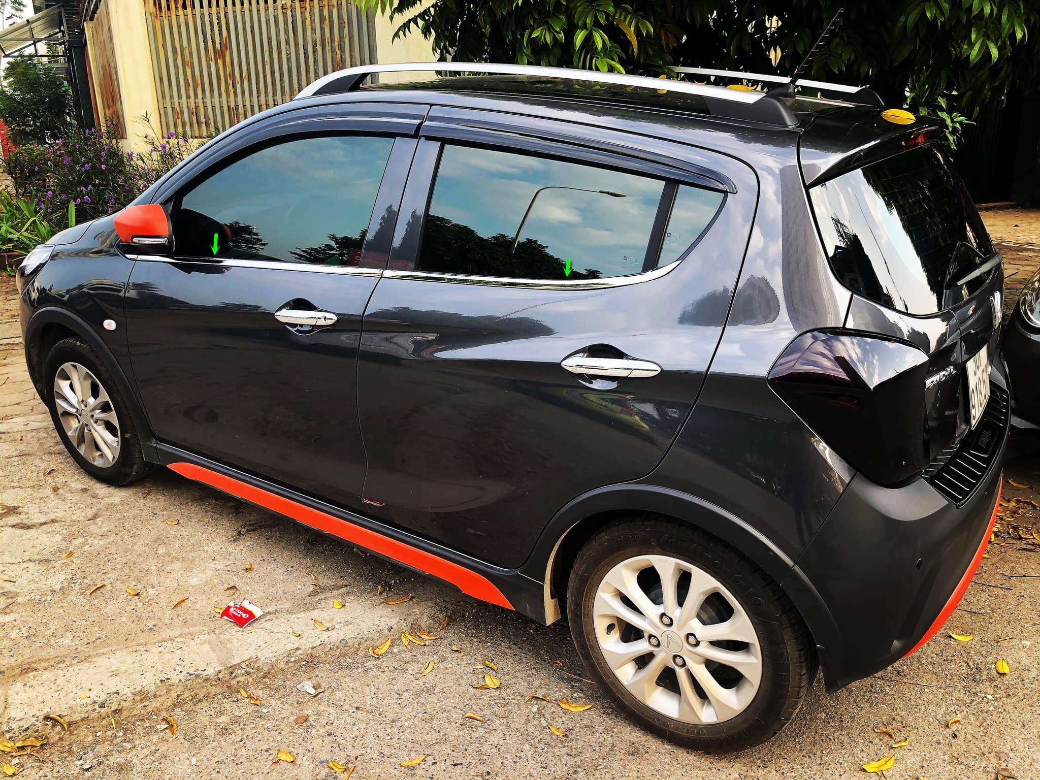 Nẹp inox chân kính Vinfast Fadil