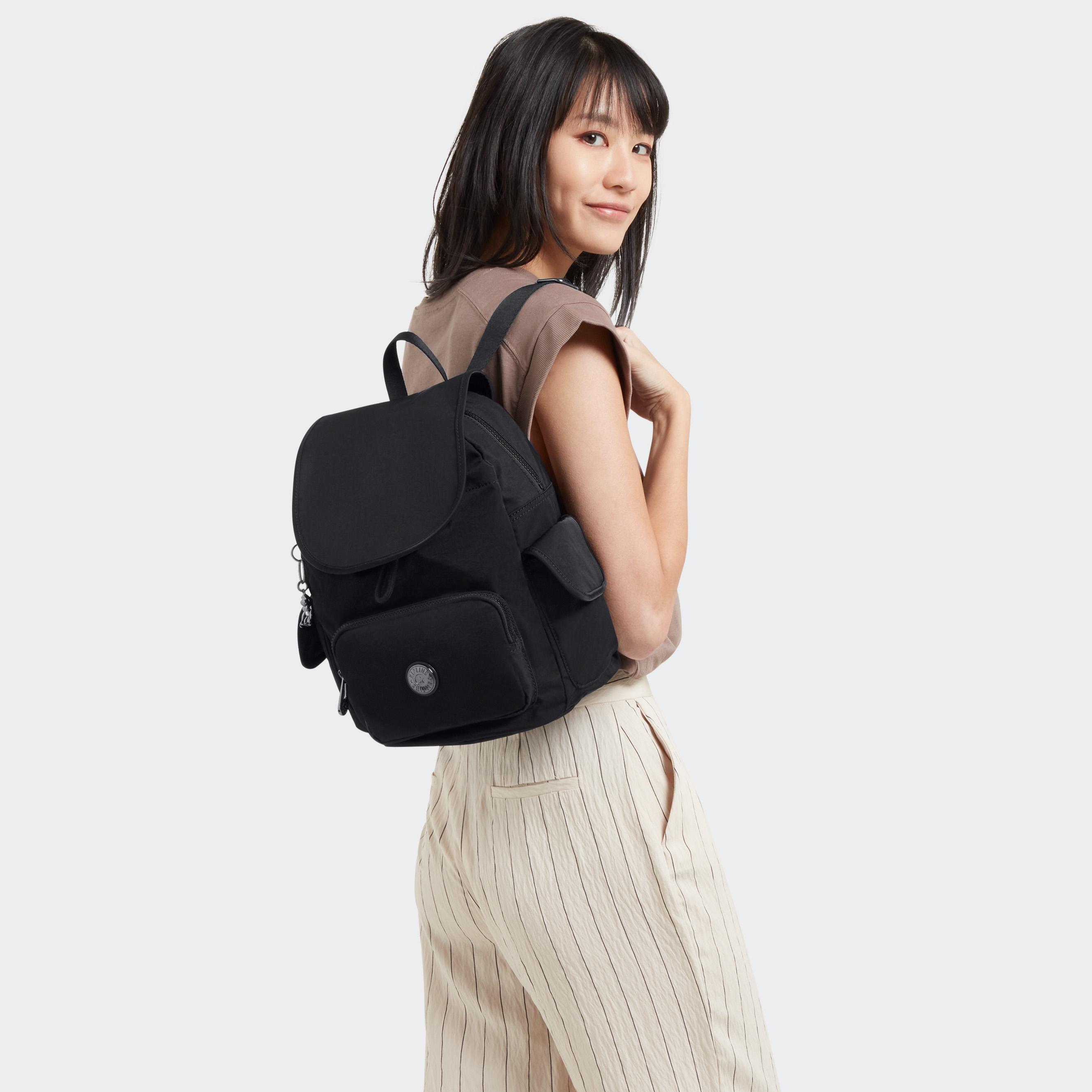 Kipling Balo City Pack S - Rich Black/ Elevated Wine - HUKI2525