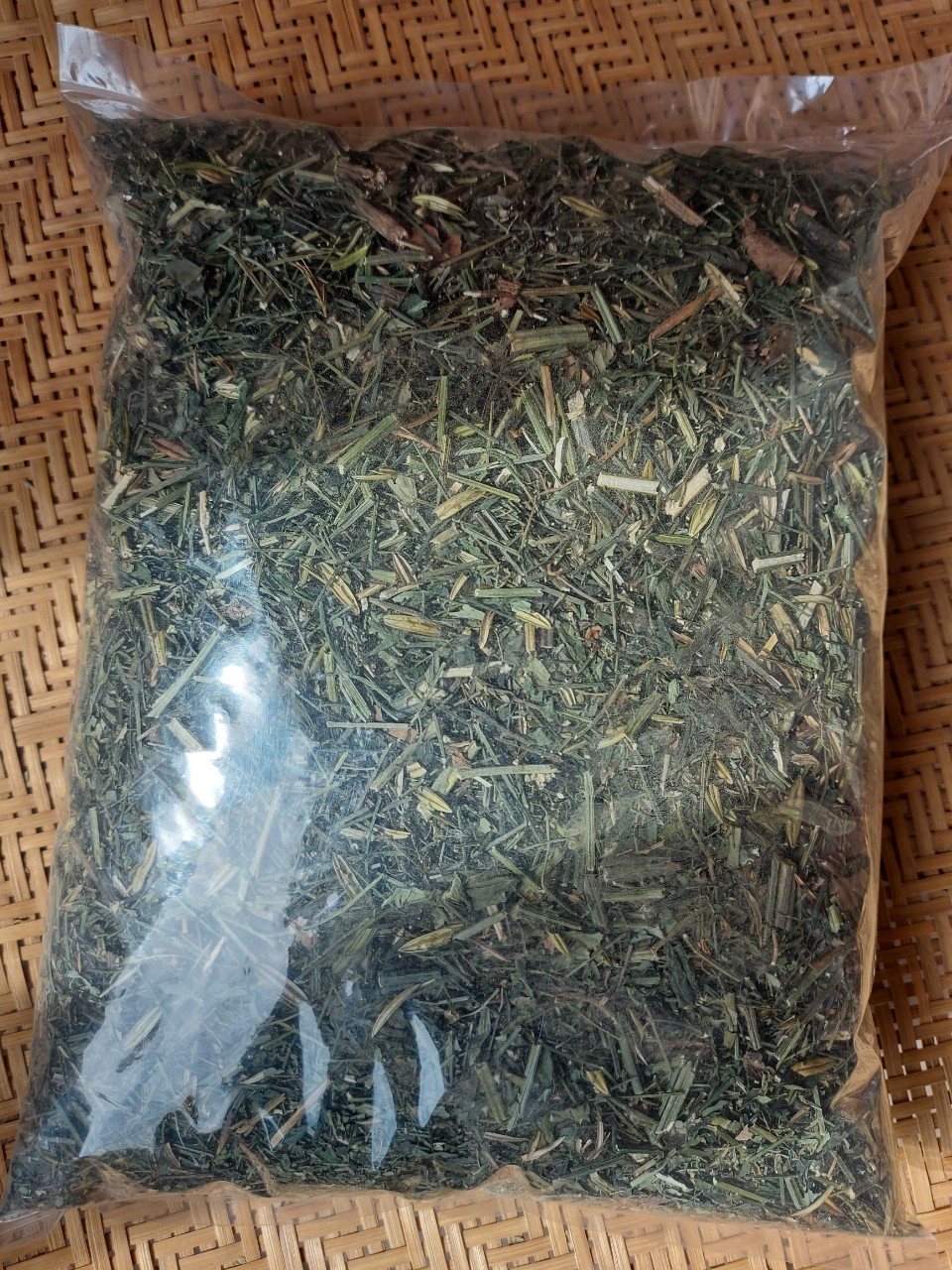 XUYÊN TÂM LIÊN