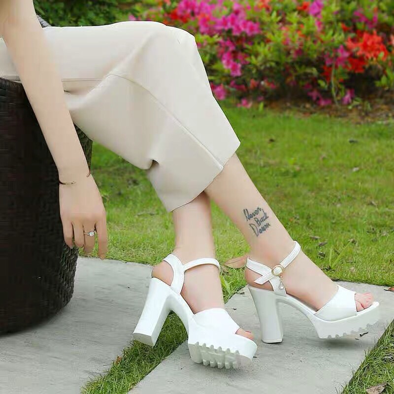 Sandal có gót 9p, siêu êm và nhẹ