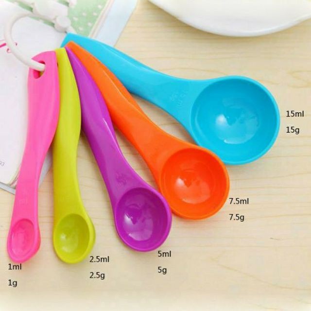 Set 5 muỗng đo lường gia vị nhà bếp.