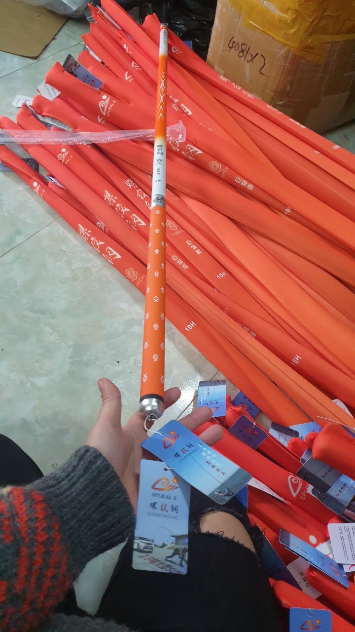 Cần câu tay bạch kinh thiên 8H và 10H tặng kèm đọt phụ kiện