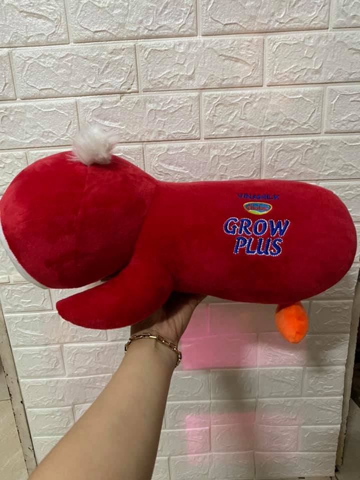 Gối ôm chim cánh cụt cho bé quà Growplus Vinamilk