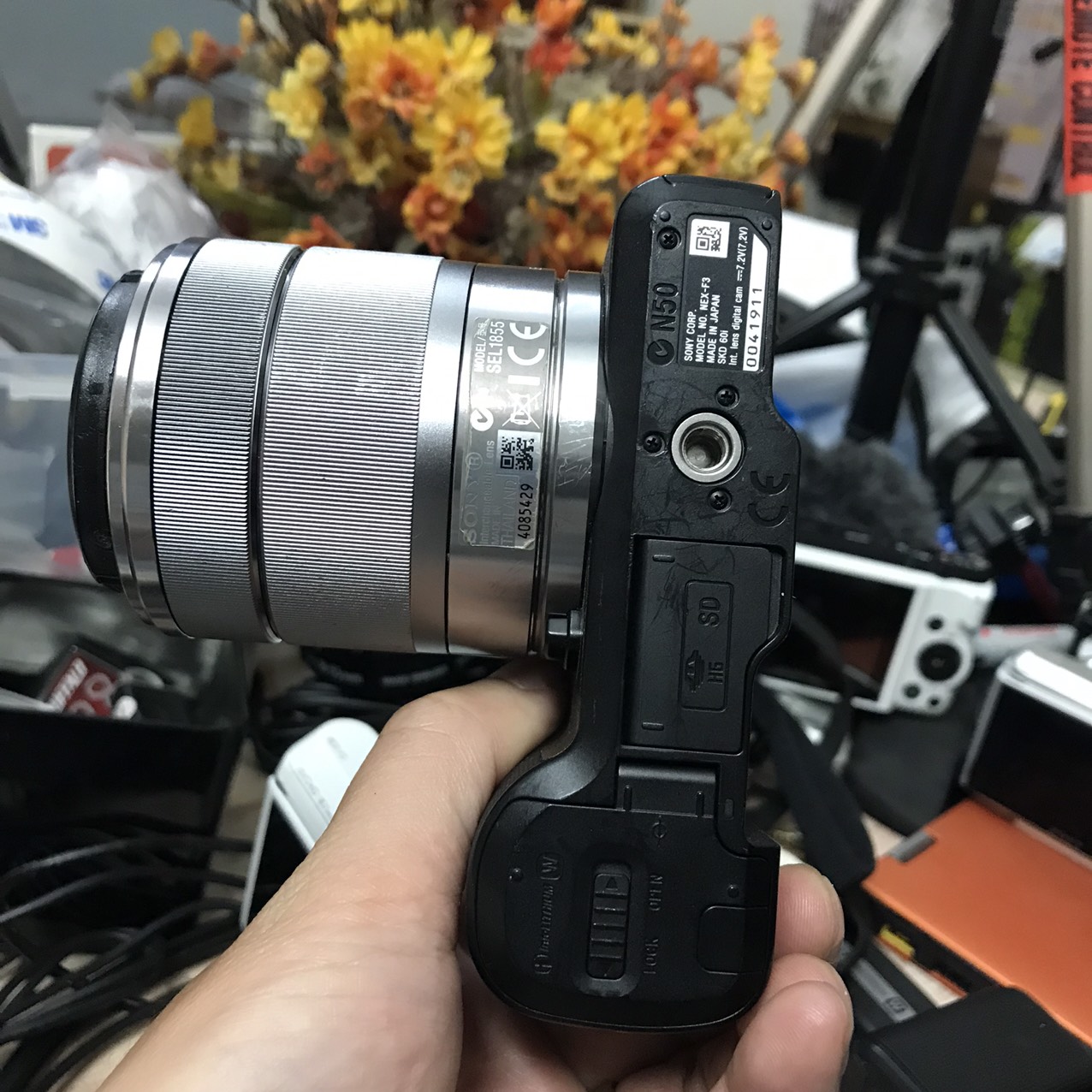 Máy ảnh Sony Nex F3 mày hình lật , quay film fullHD