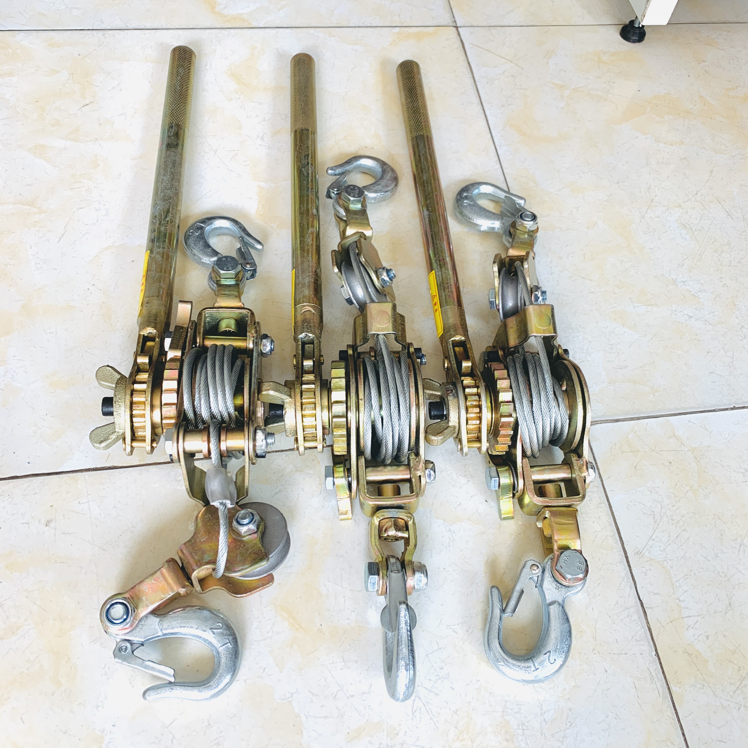 Pa lăng lắc tay cáp - Tời cứu hộ