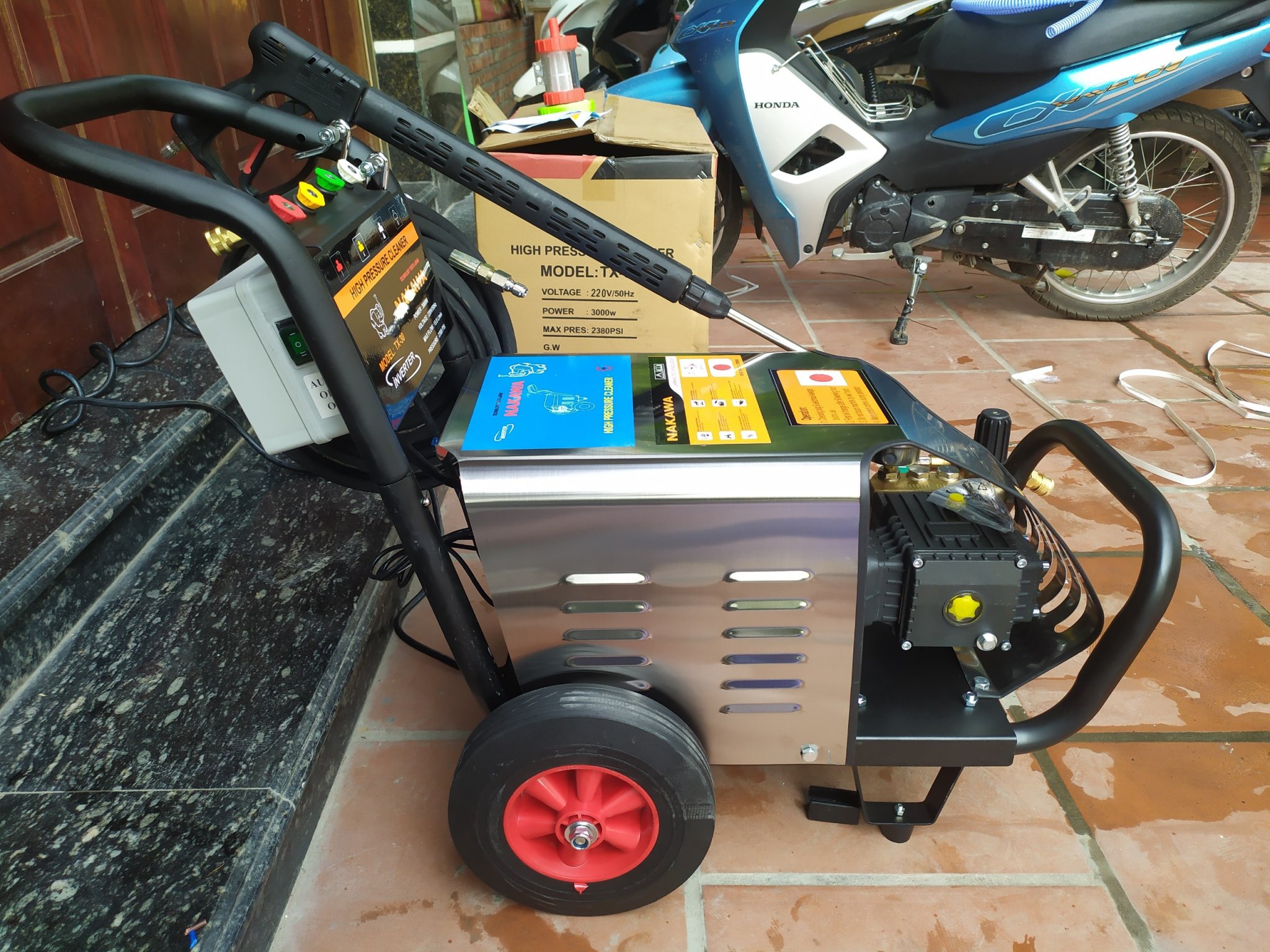 Máy Rửa Xe Cao Áp 3kw Nakawa 2380PSI (Piston Sứ)
