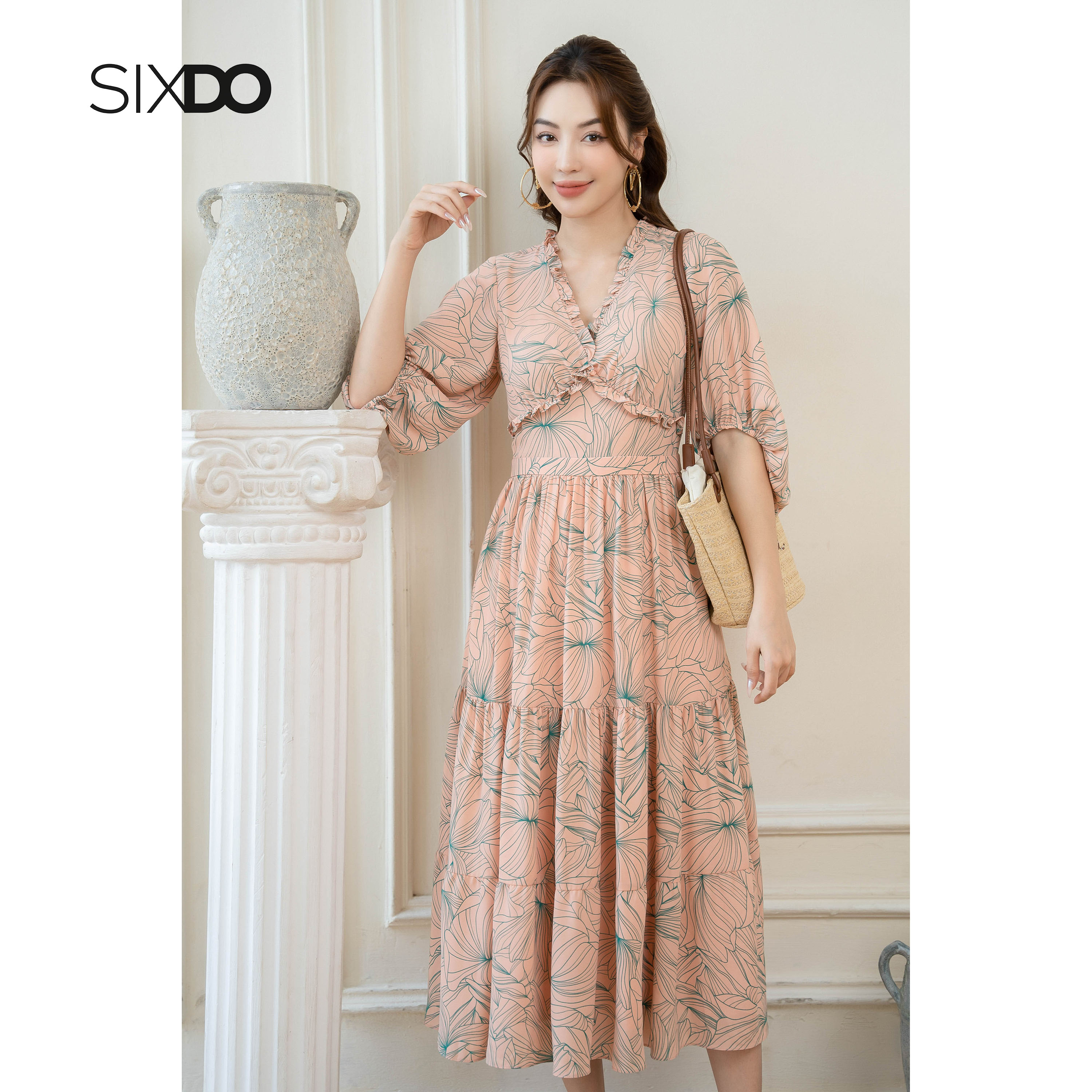 Đầm hoa chiffon cổ V phối bèo SIXDO (Floral Midi Chiffon Dress)