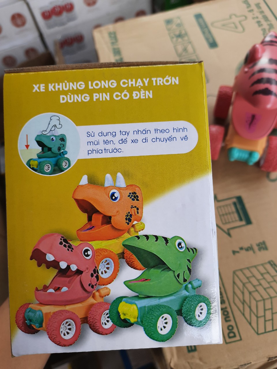 Xe khủng long chạy trớn dùng pin có đèn Enfa