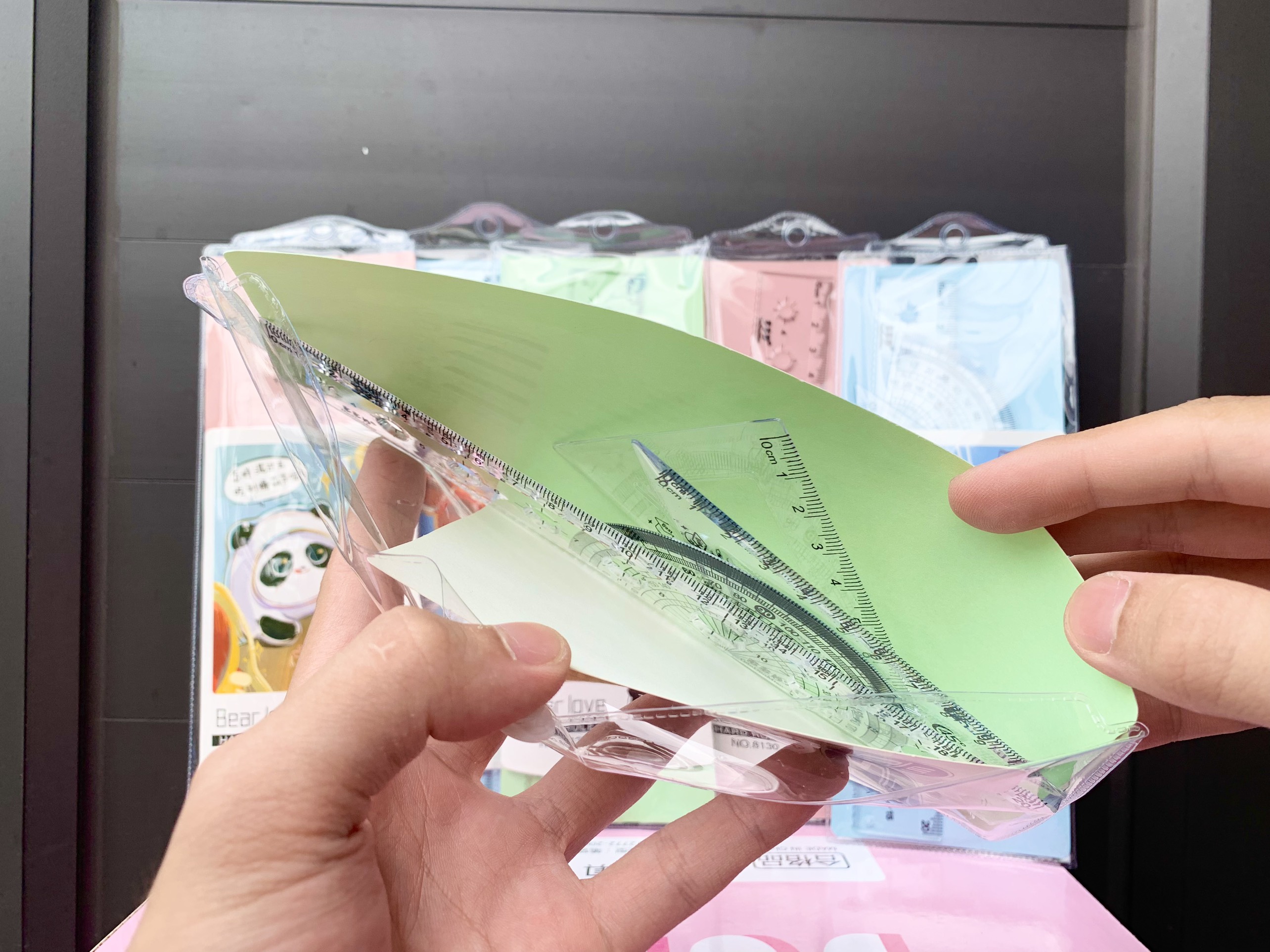 Bộ thước kẻ Eke, Đo độ 20cm, Bộ đồ dùng học tập 4 món