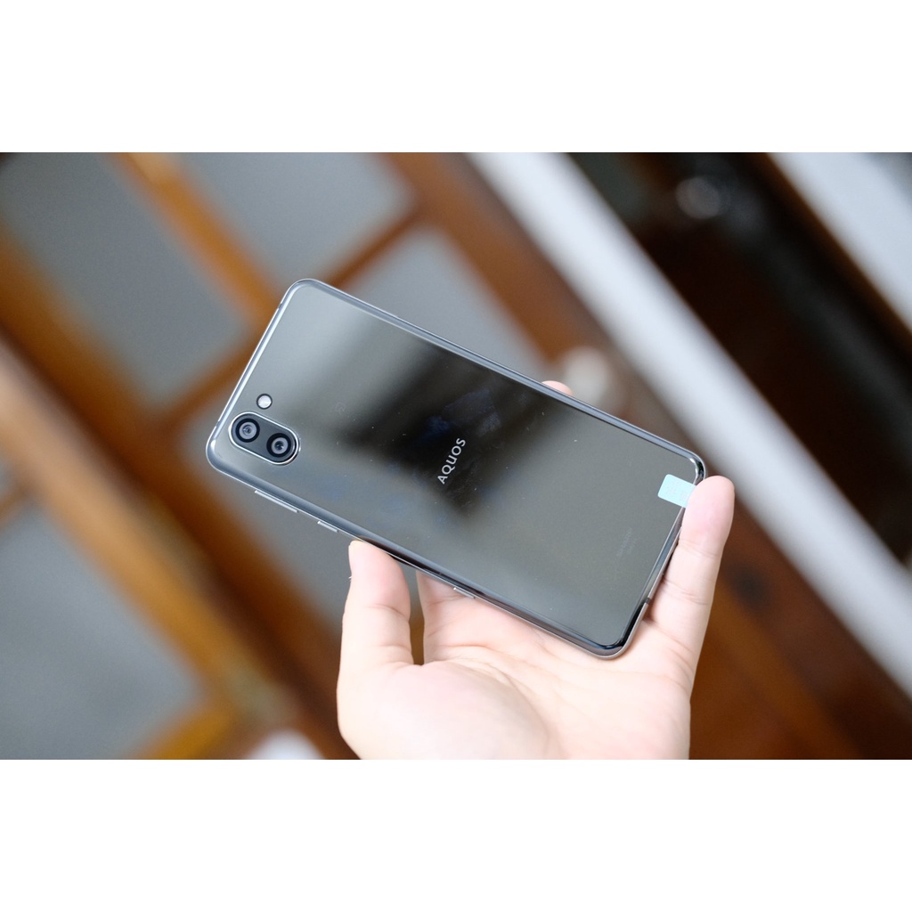 Điện thoại Sharp Aquos R3 loại A , tặng ốp lưng