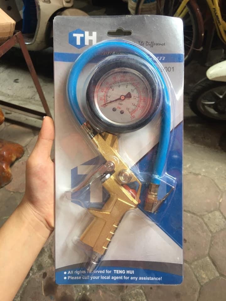 bơm lốp có dầu