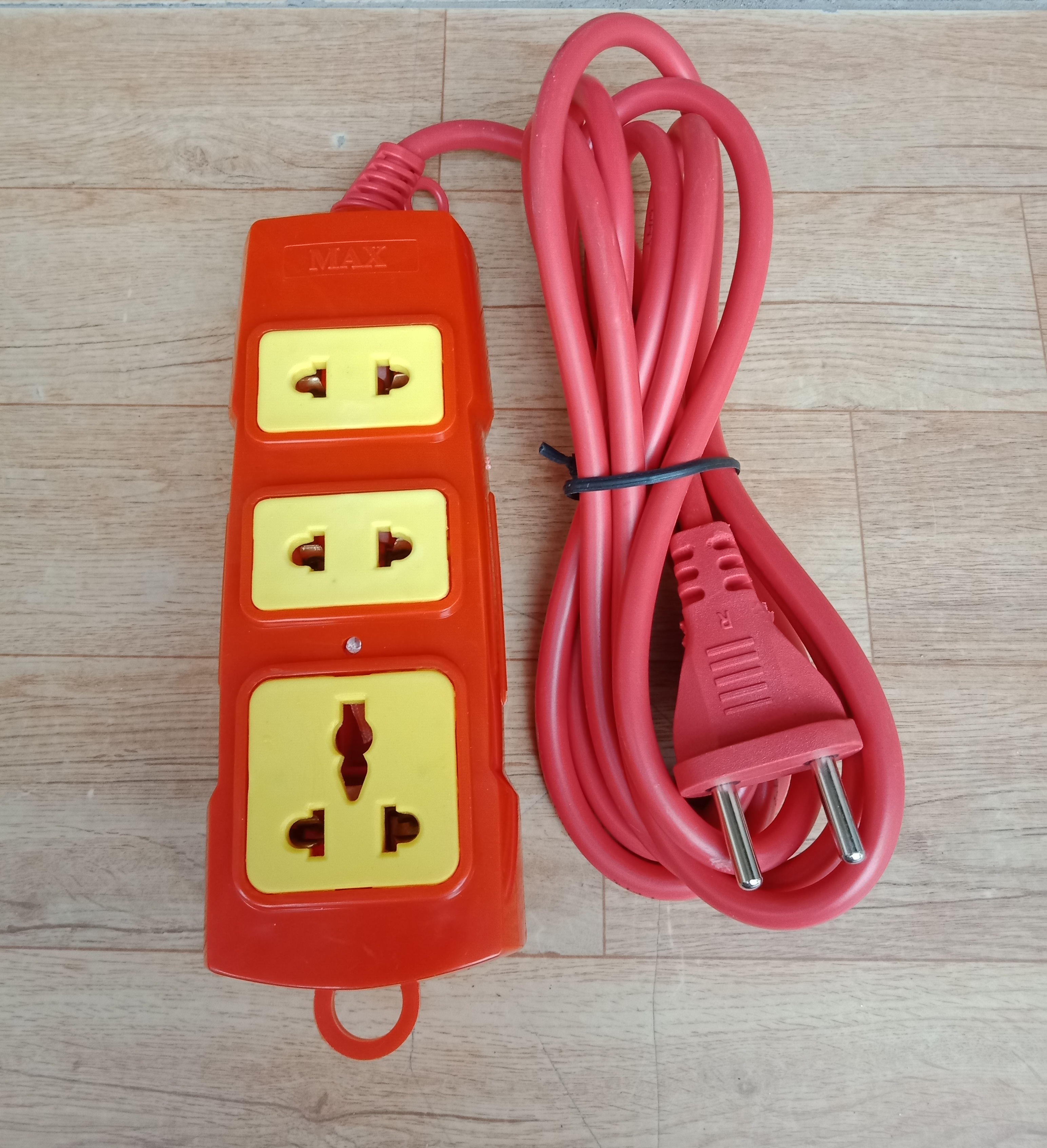 Ổ cắm điện Siêu chịu tải lõi sứ chống cháy an toàn trong gia đình, sử dụng tốt cho cả bếp Từ, bếp lẩu