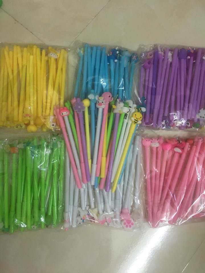 MỰC ĐEN COMBO 20 CHIẾC BÚT MỰC NƯỚC MÀU ĐEN ( TẶNG TÚI ĐỰNG BÚT XINH XẮN )